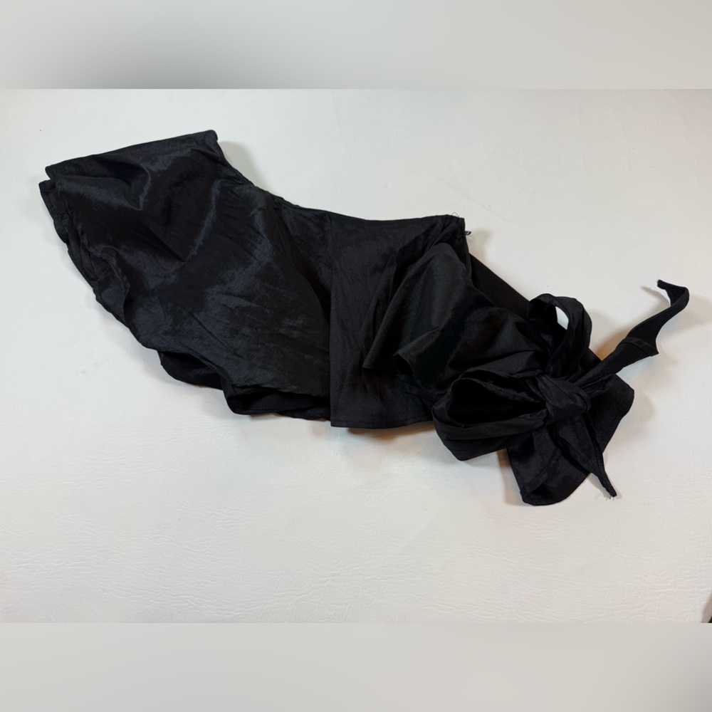 NWT Highlight small waterfall top black one shoulder goth coquette (bin JJ16) - Picture 2 of 8